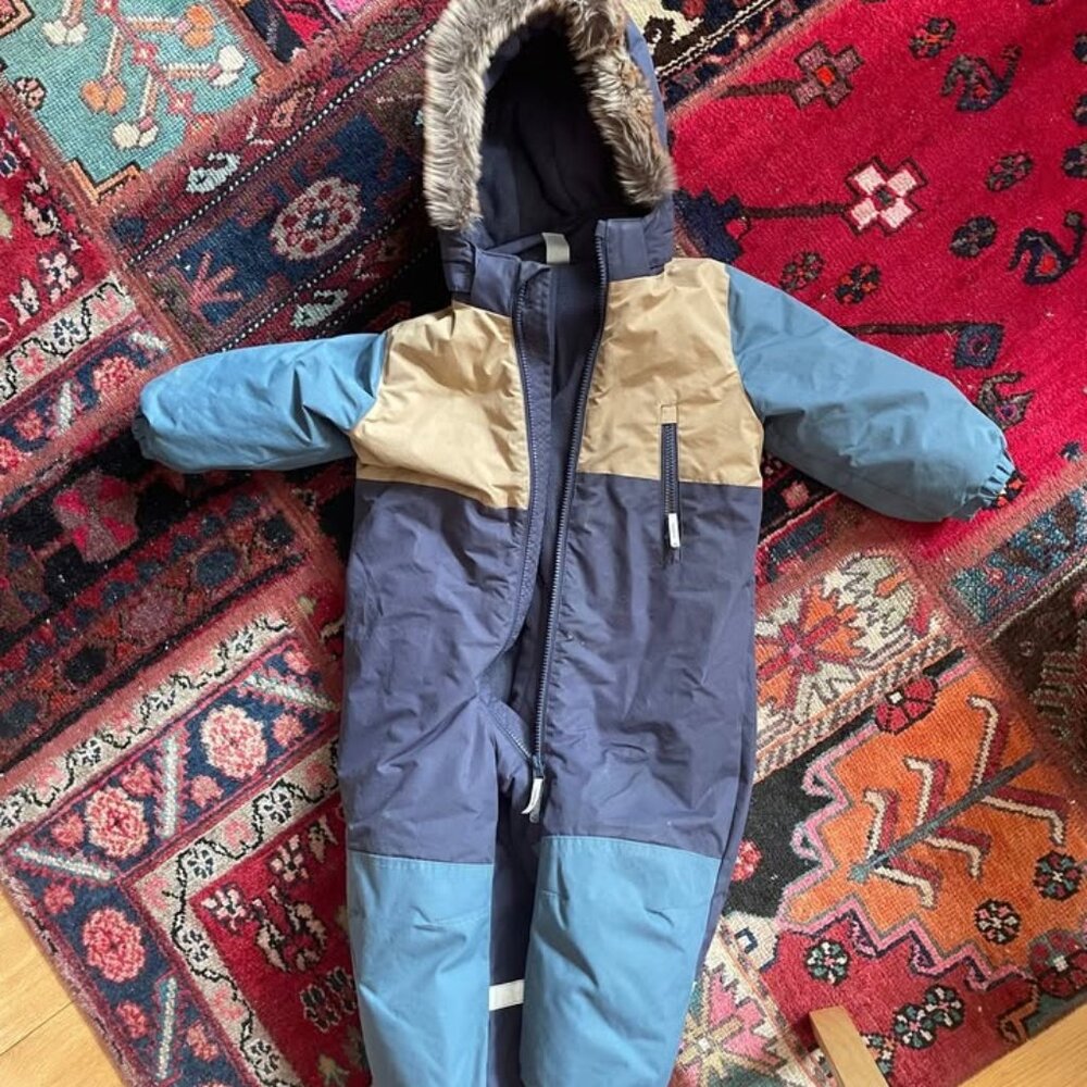 H & M Size 3T Snowsuit / Bunting alt w/ soft and clean fake fur lined hood